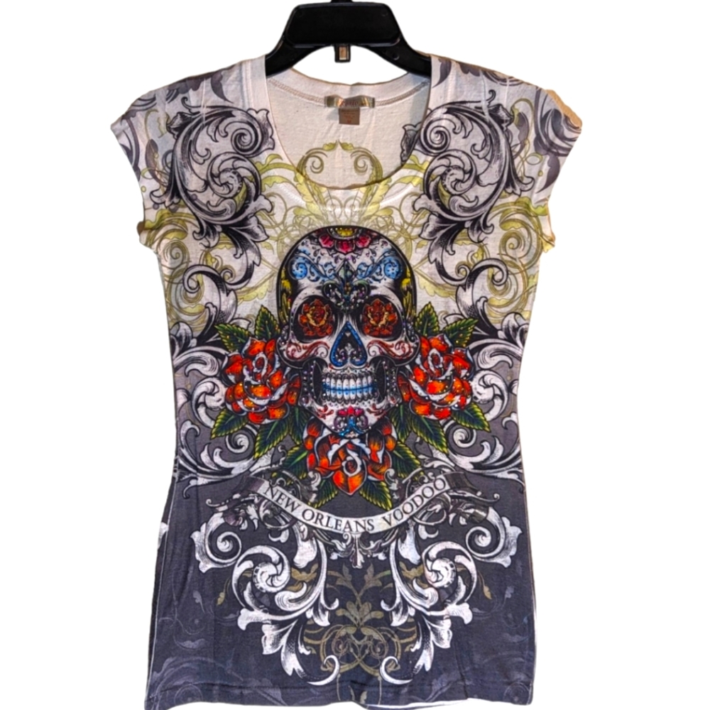 New Orleans voodoo shirt - Woman's Medium Skull Graphic Design EUC